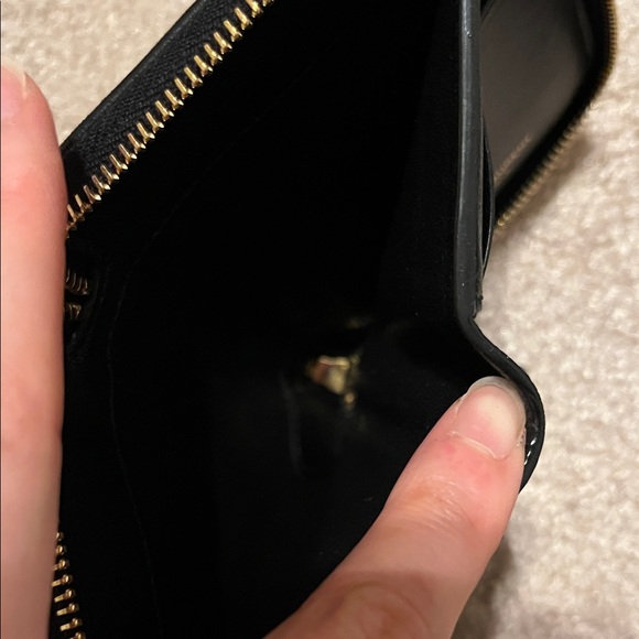 Saint Laurent Black Vicky Wallet with Gold Logo - Picture 6 of 8